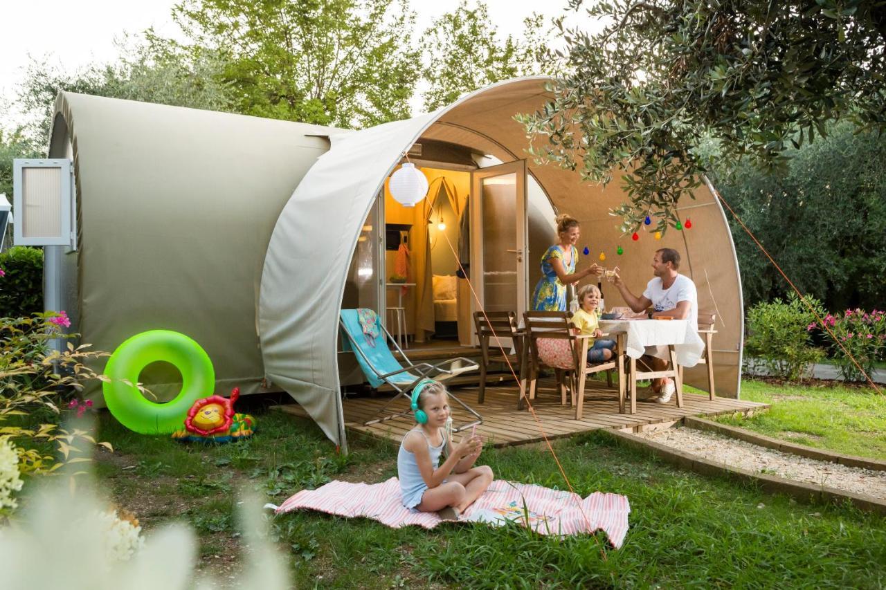 Weekend Glamping Resort San Felice del Benaco Quarto foto